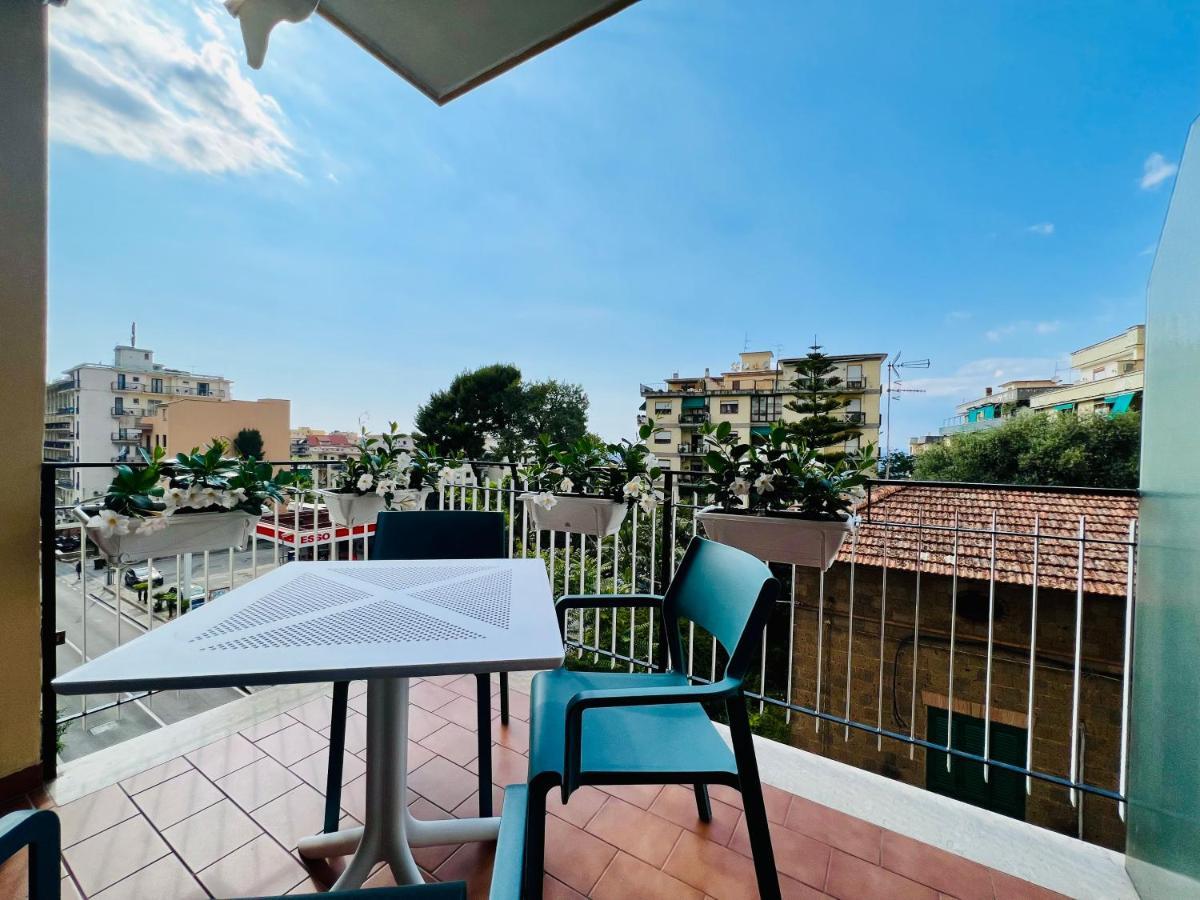 Yourhome - Lucrezia Suites Сорренто Екстер'єр фото