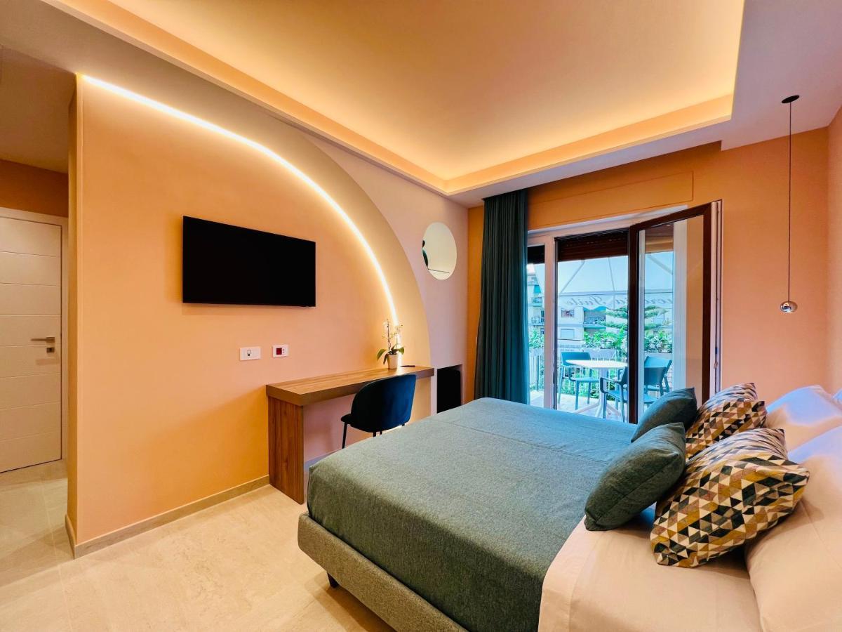 Yourhome - Lucrezia Suites Сорренто Екстер'єр фото